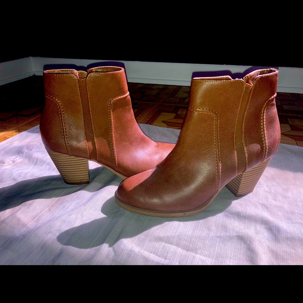 COPY - Vera Wang Brown Ankle Boots